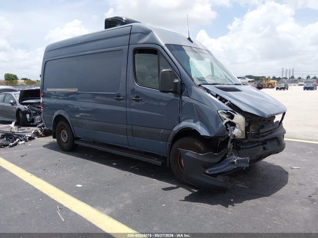 Salvage Mercedes-Benz Sprinter 2500 Image
