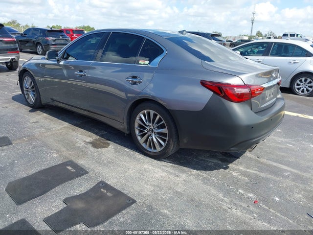 INFINITI Q50 3.0t Luxe