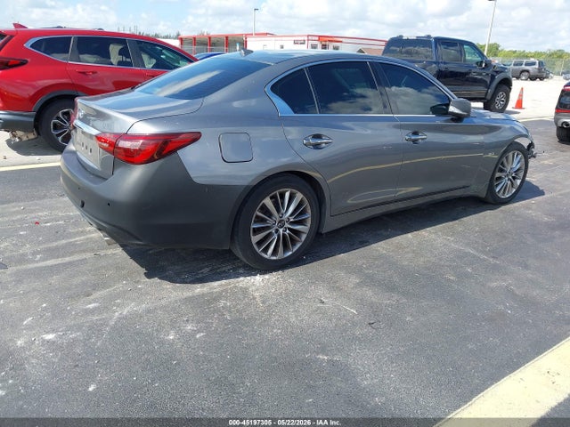 INFINITI Q50 3.0t Luxe