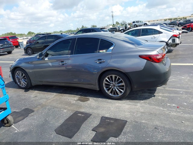 INFINITI Q50 3.0t Luxe