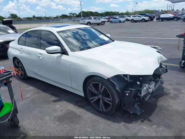 Salvage BMW 3 Series Image