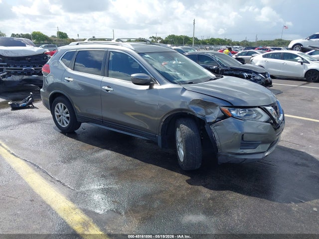 Salvage Nissan Rogue Image