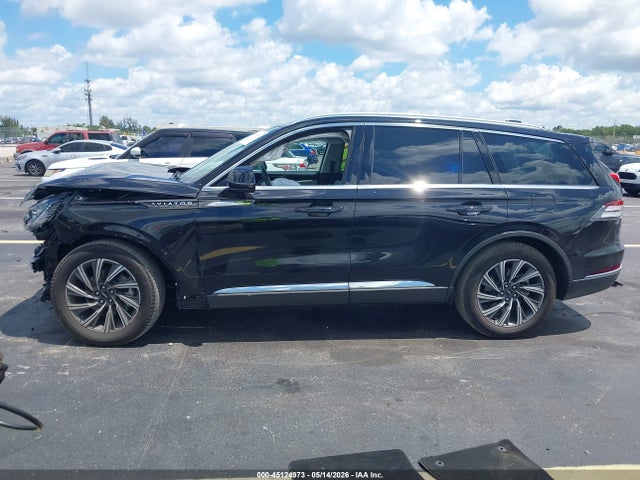 Lincoln Aviator Premiere