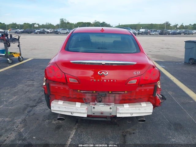 INFINITI G37 Journey