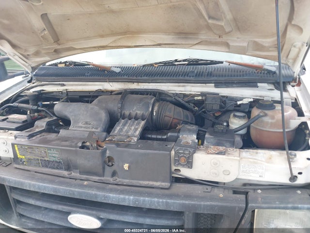 Ford E-350 Standard
