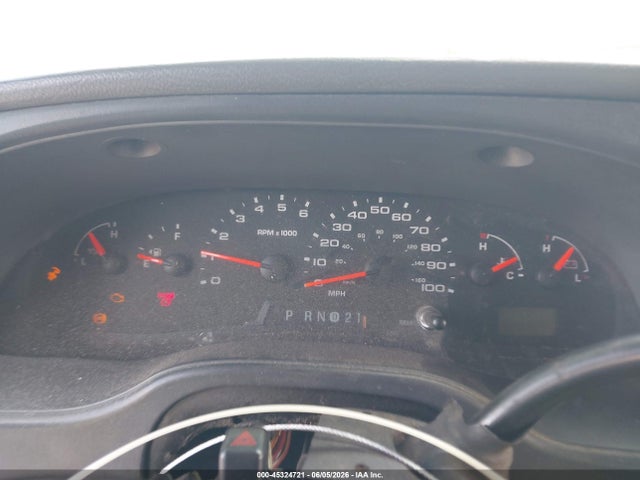 Ford E-350 Standard