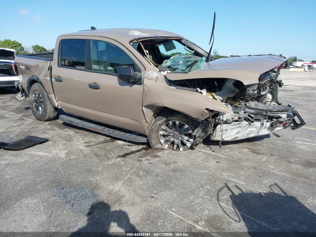 Salvage Nissan Titan Image
