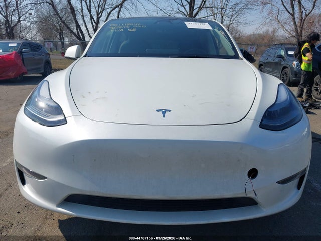 Tesla Model Y Long Range Dual Motor All-wheel Drive