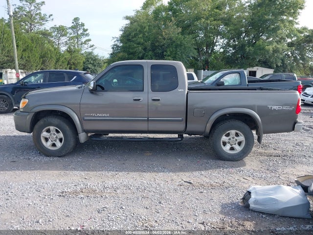 Toyota Tundra Sr5 V8