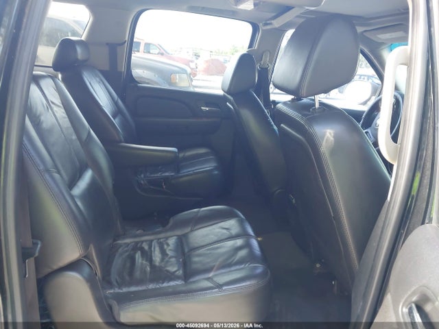 Chevrolet Suburban 1500 Lt