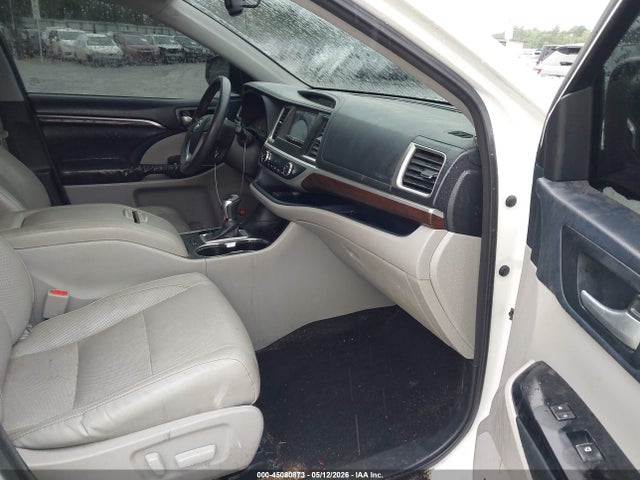 Toyota Highlander Limited V6