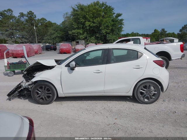 Toyota Yaris Le