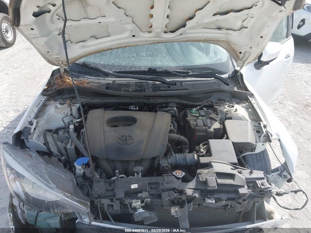 Toyota Yaris Le