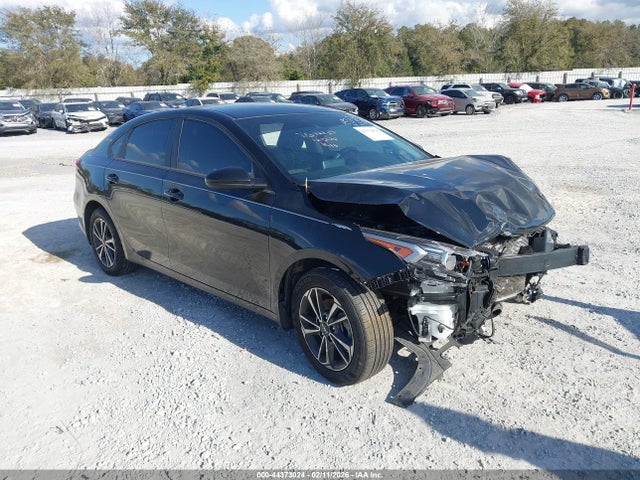 Salvage Kia Forte Image