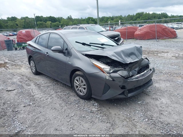 Salvage Toyota Prius Image