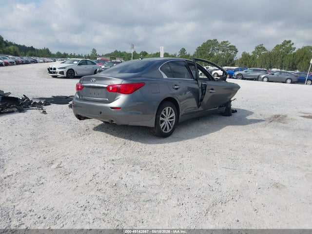 INFINITI Q50 Premium