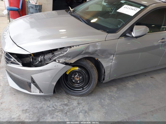 Hyundai ELANTRA Sel