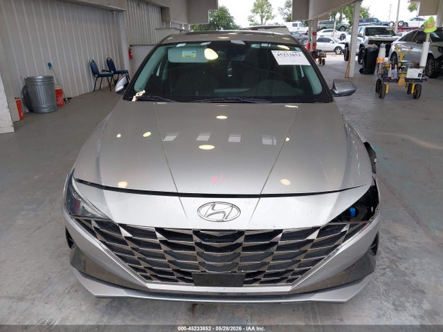 Hyundai ELANTRA Sel