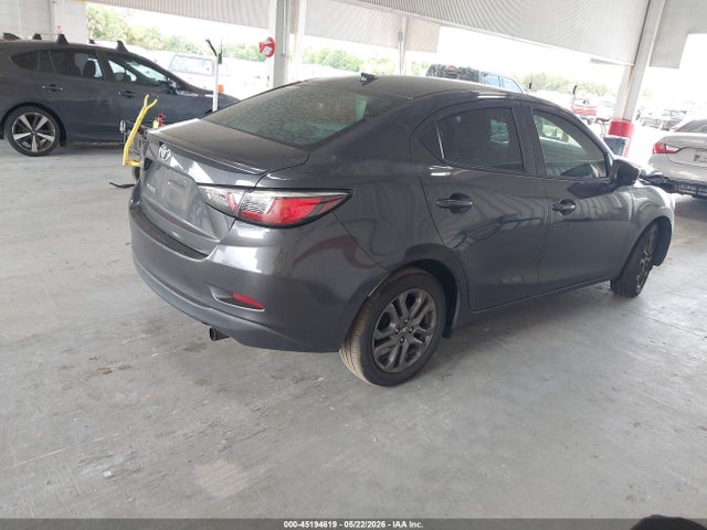 Toyota Yaris Le