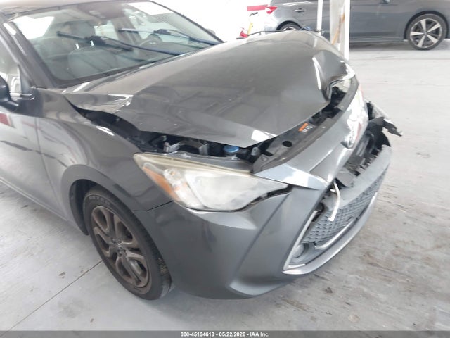 Toyota Yaris Le