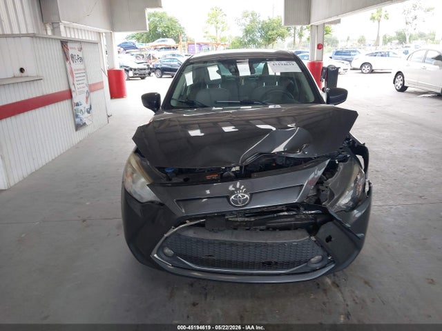 Toyota Yaris Le