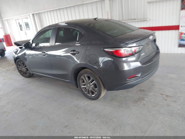 Toyota Yaris Le