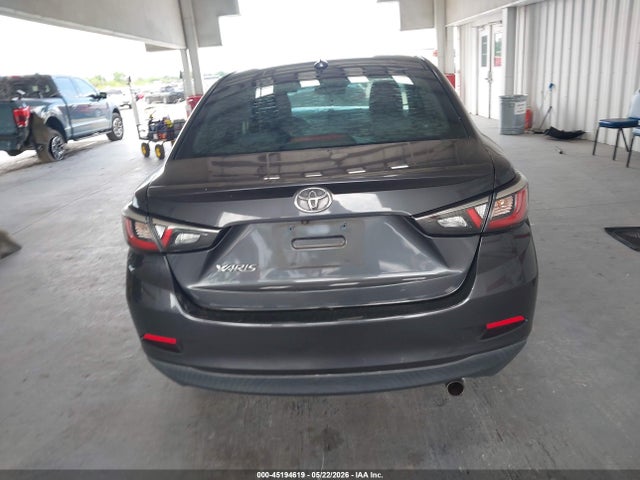 Toyota Yaris Le