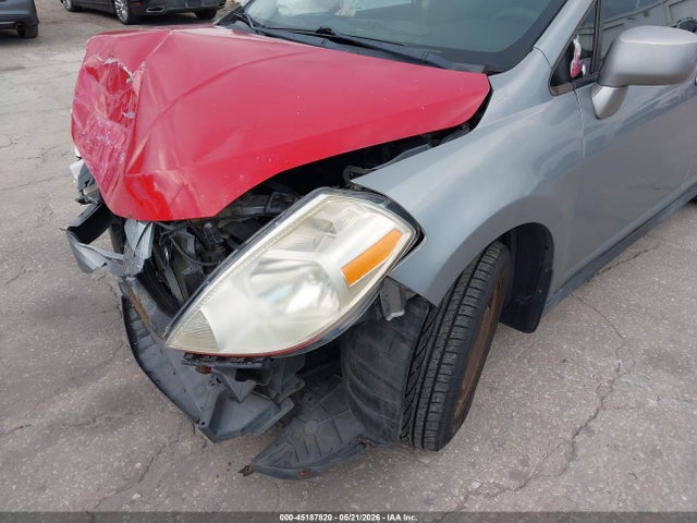 Nissan Versa 1.8s