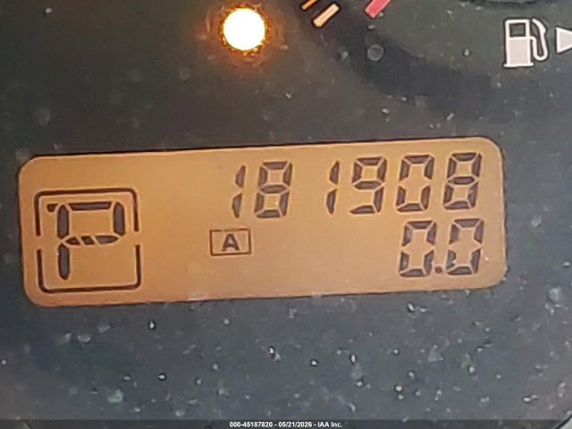 Nissan Versa 1.8s