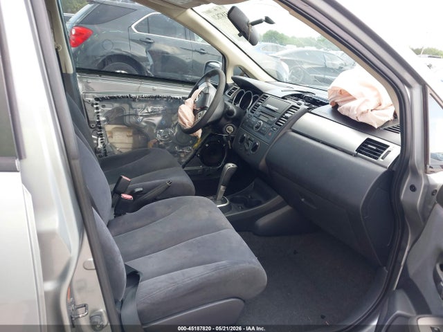 Nissan Versa 1.8s