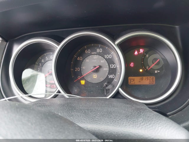 Nissan Versa 1.8s