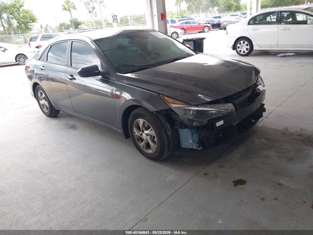 Salvage Hyundai ELANTRA Image