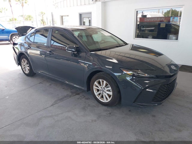 Salvage Toyota Camry Image