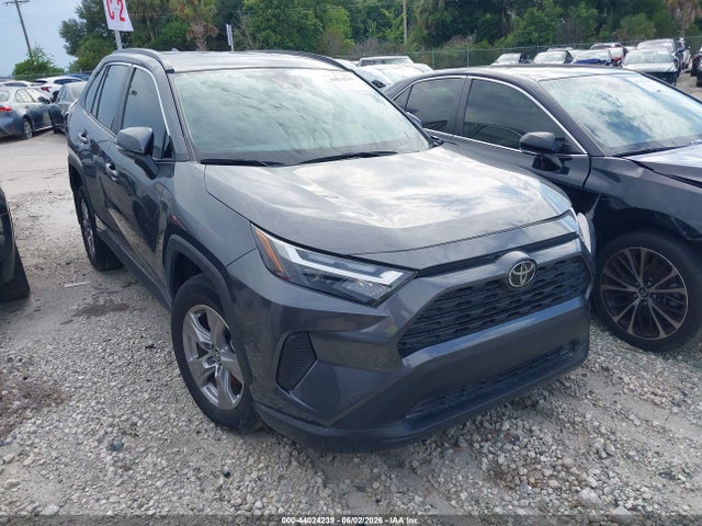 Salvage Toyota RAV4 Image