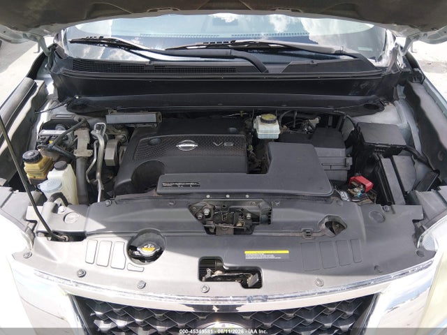 Nissan Pathfinder Platinum
