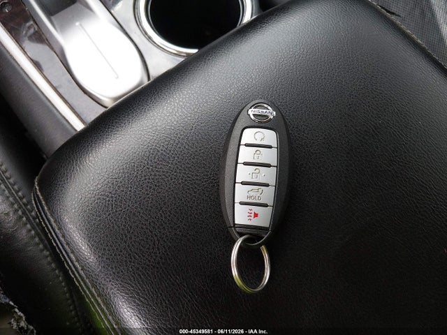 Nissan Pathfinder Platinum