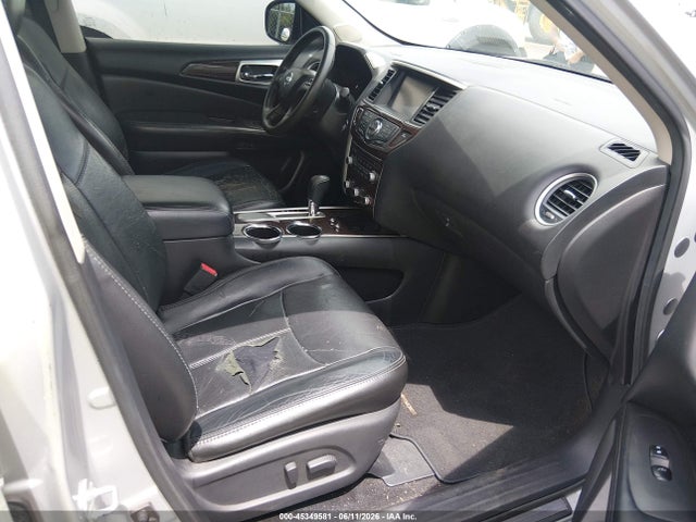 Nissan Pathfinder Platinum
