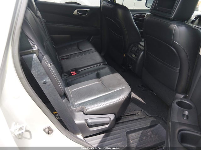 Nissan Pathfinder Platinum