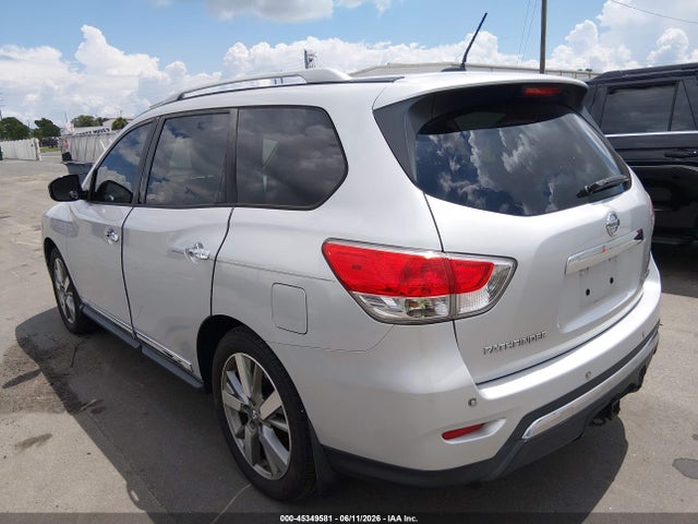 Nissan Pathfinder Platinum