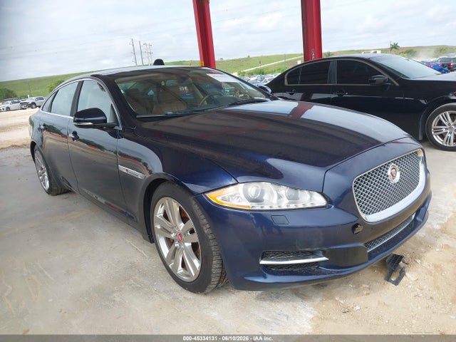 Salvage Jaguar XJ Image