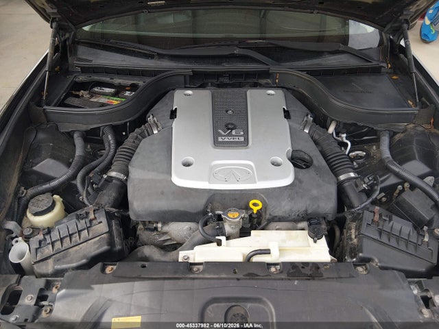INFINITI Q40