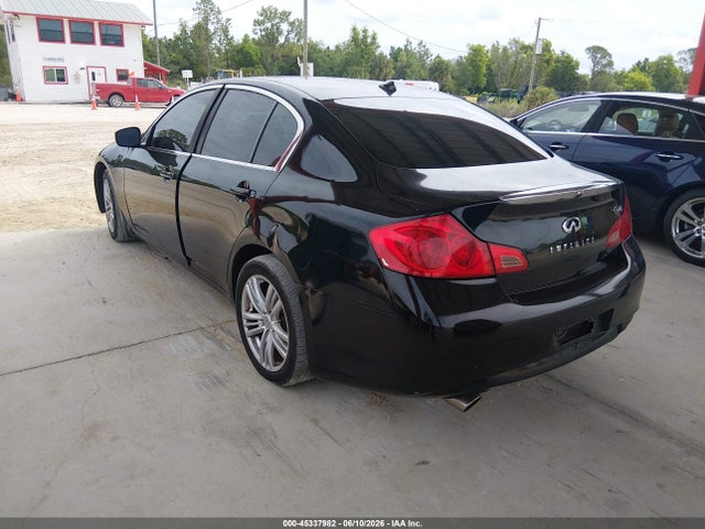 INFINITI Q40