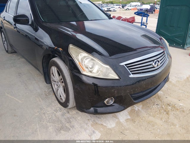 INFINITI Q40