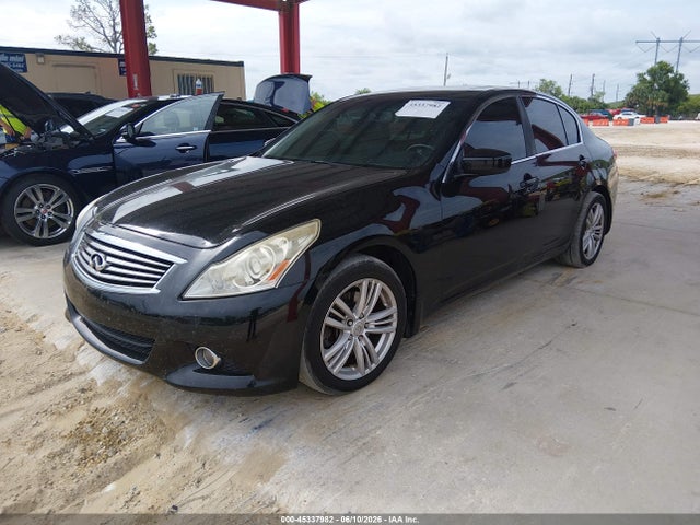 INFINITI Q40