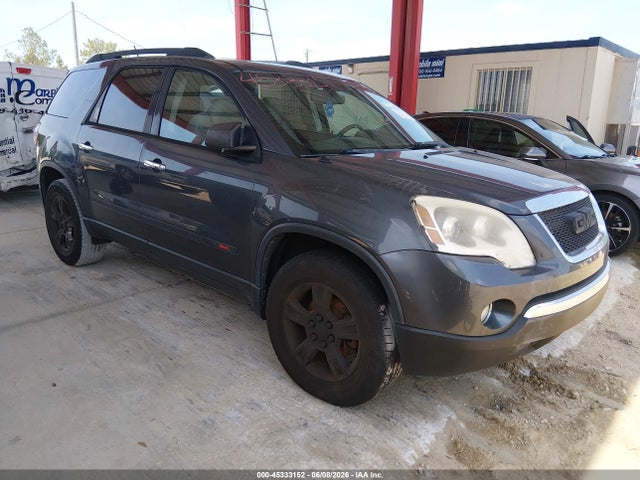 Salvage GMC Acadia Image