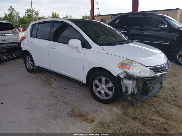 Salvage Nissan Versa Image