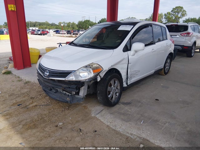 Nissan Versa 1.8s