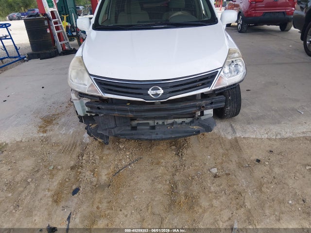 Nissan Versa 1.8s