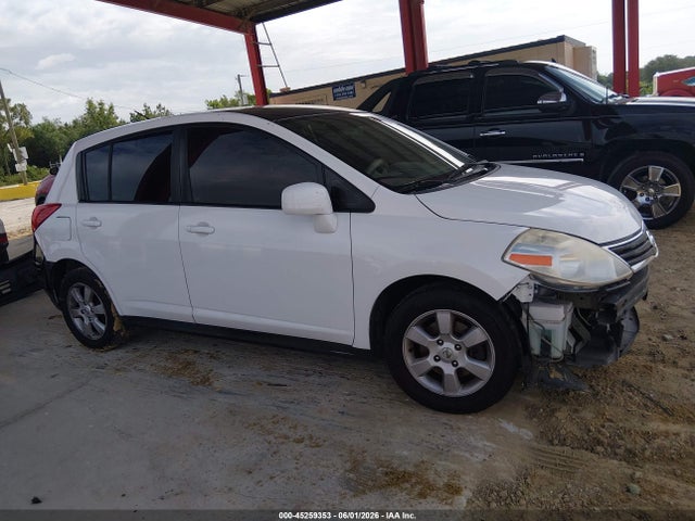 Nissan Versa 1.8s