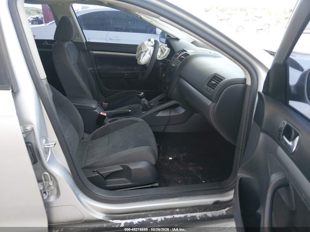 Volkswagen Jetta S